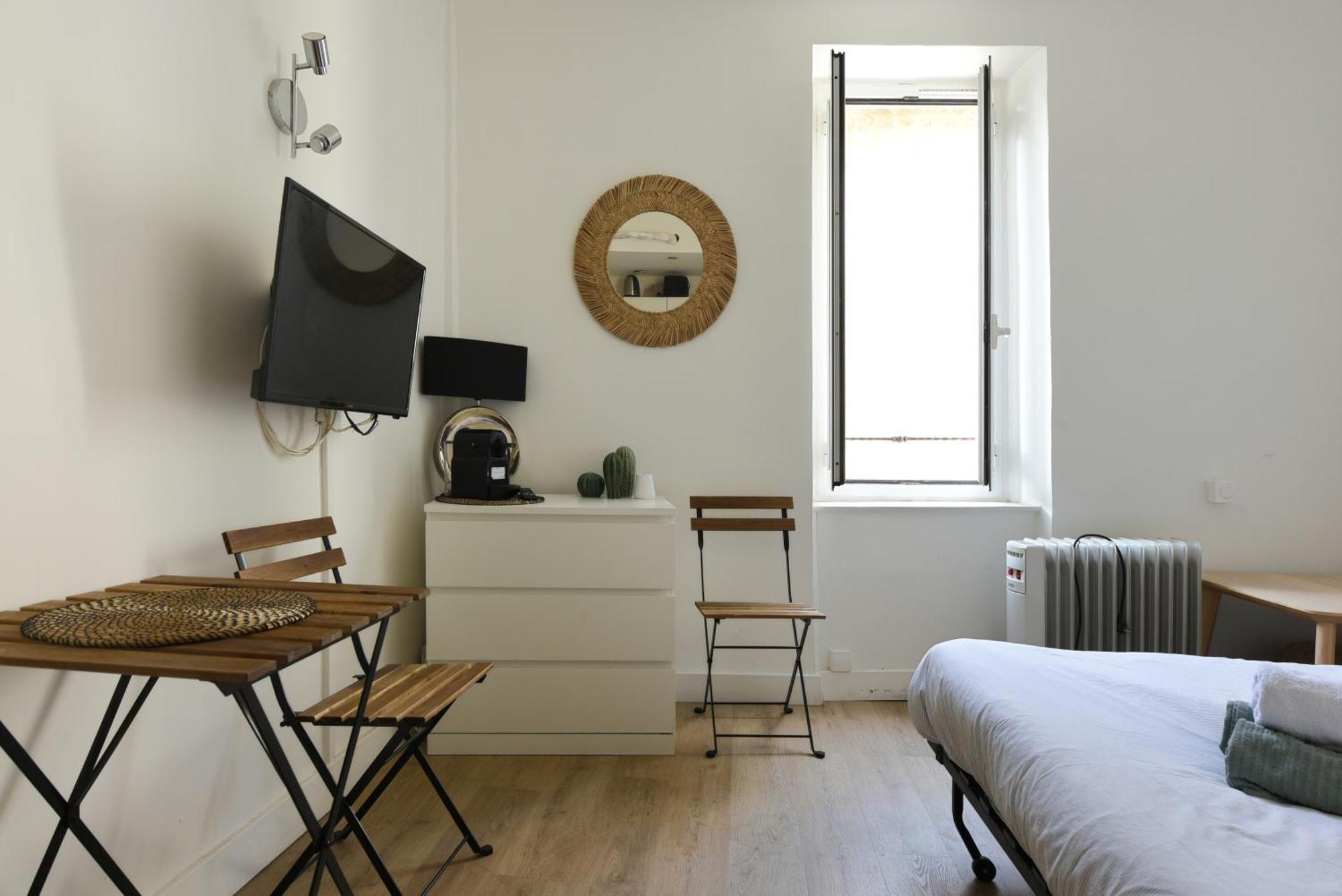 Studio Garrigue La Fare-les-Oliviers Exterior foto